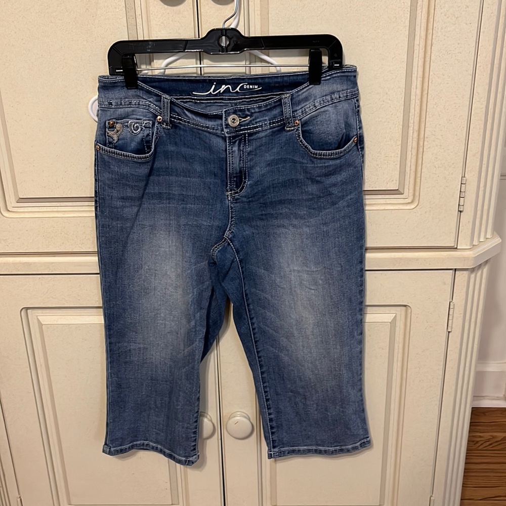 Inc, curvy, size 6